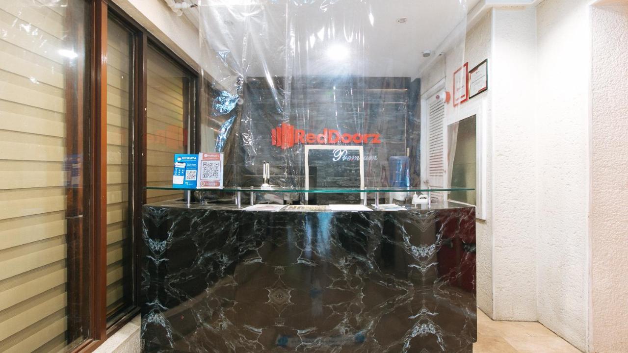 Reddoorz Premium Near Greenbelt Makati - Vaccinated Staff Makati City Exteriör bild