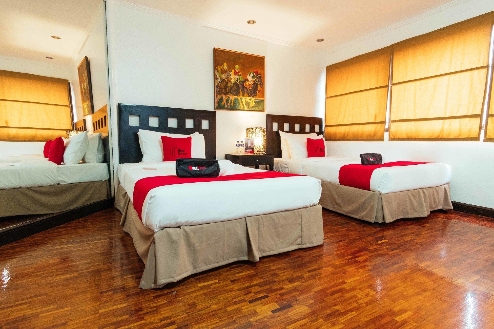 Reddoorz Premium Near Greenbelt Makati - Vaccinated Staff Makati City Exteriör bild