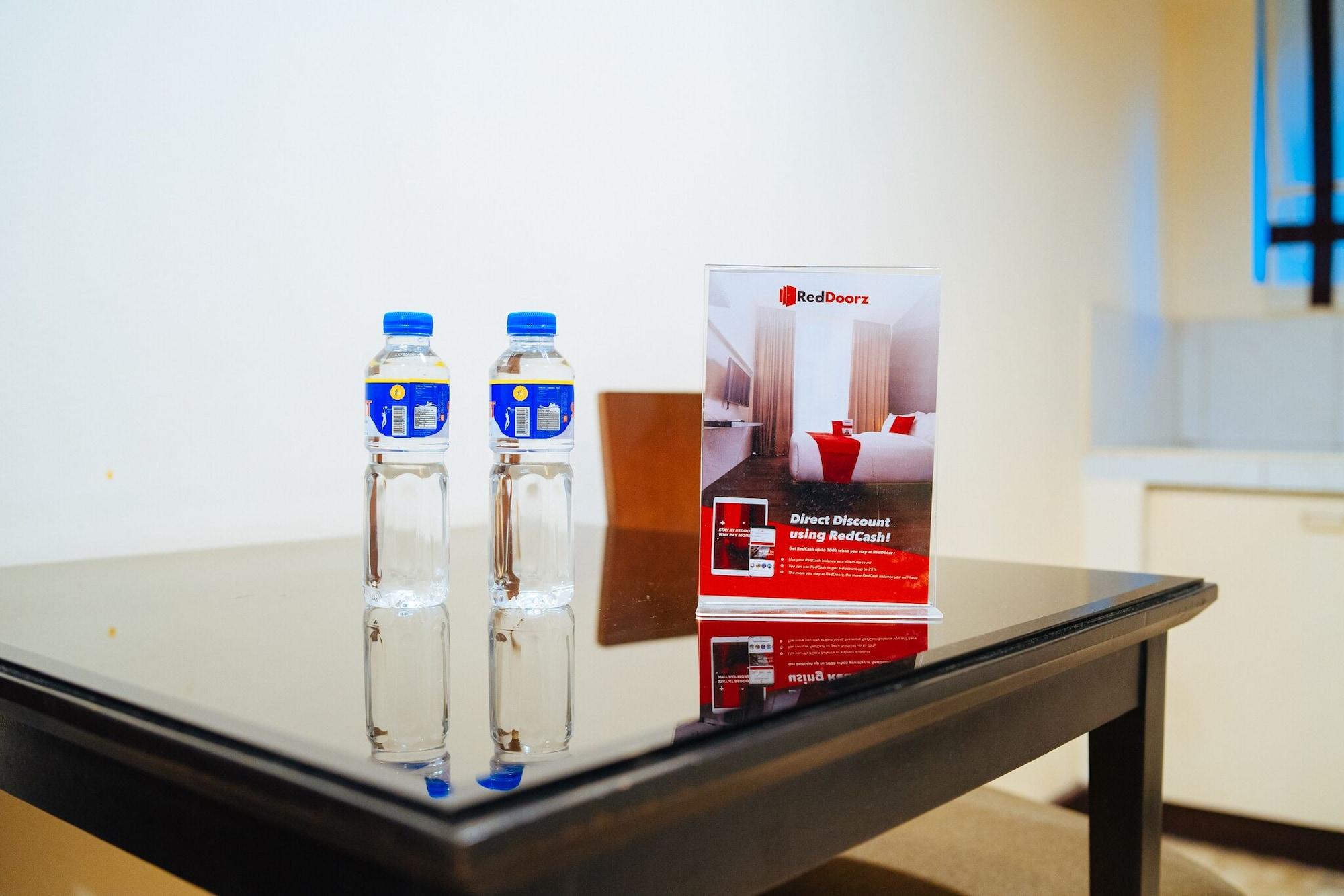 Reddoorz Premium Near Greenbelt Makati - Vaccinated Staff Makati City Exteriör bild