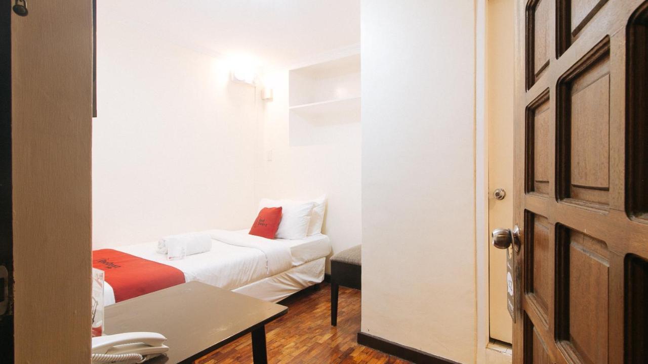 Reddoorz Premium Near Greenbelt Makati - Vaccinated Staff Makati City Exteriör bild