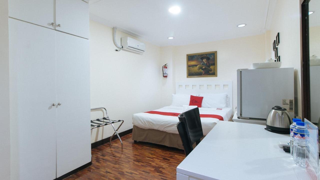 Reddoorz Premium Near Greenbelt Makati - Vaccinated Staff Makati City Exteriör bild