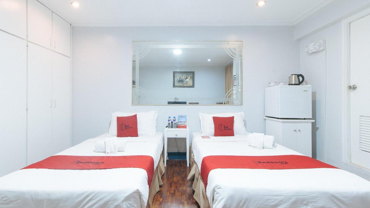 Reddoorz Premium Near Greenbelt Makati - Vaccinated Staff Makati City Exteriör bild