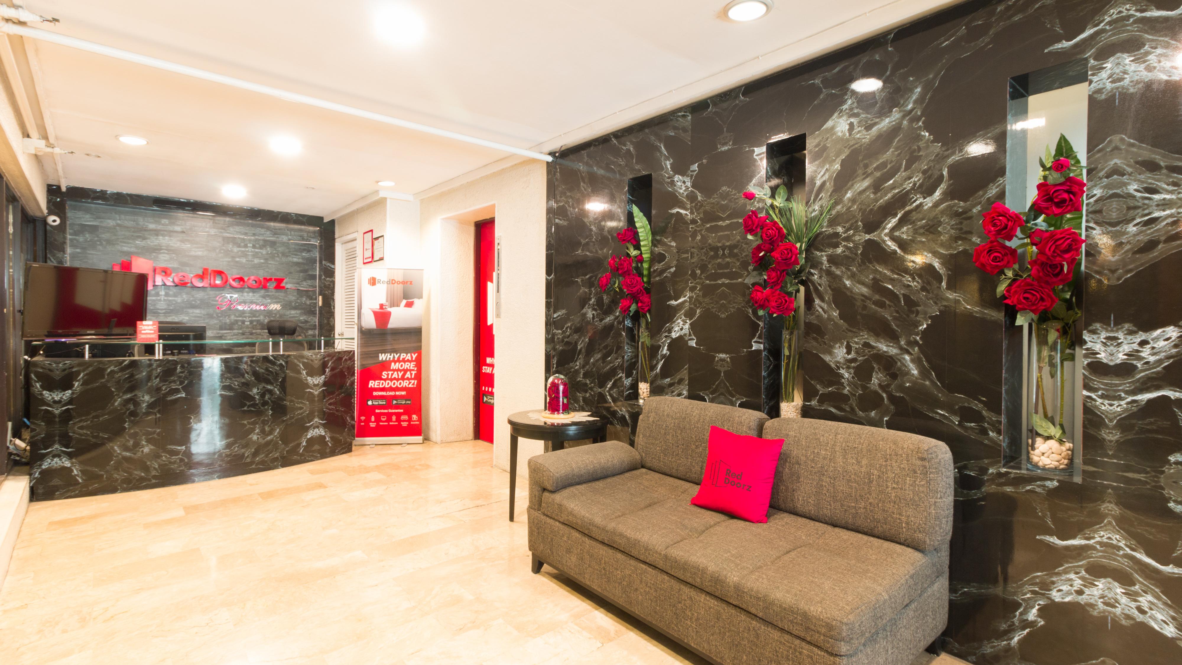 Reddoorz Premium Near Greenbelt Makati - Vaccinated Staff Makati City Exteriör bild