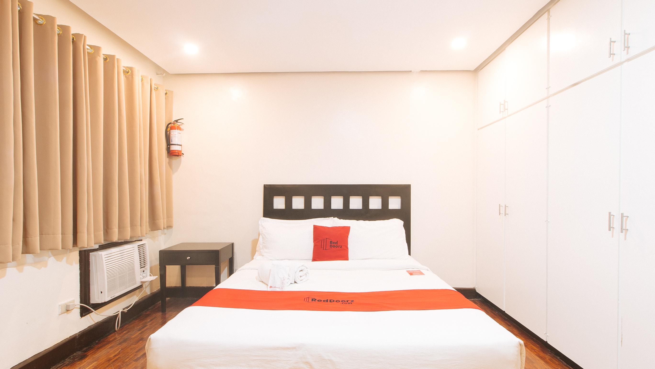 Reddoorz Premium Near Greenbelt Makati - Vaccinated Staff Makati City Exteriör bild