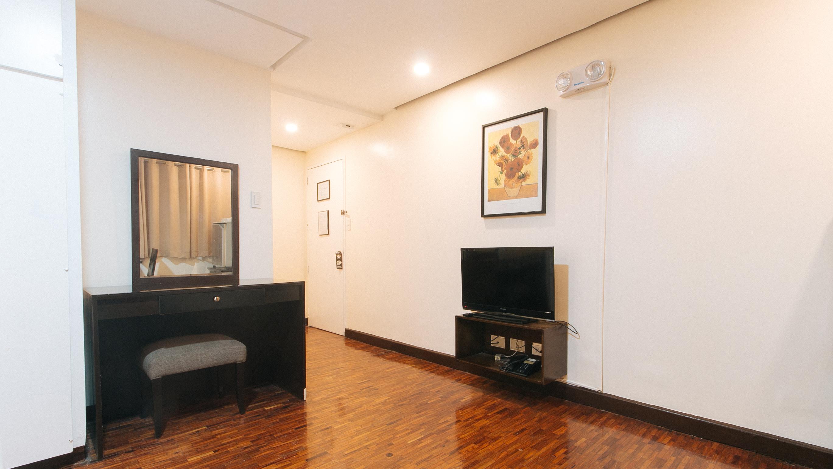 Reddoorz Premium Near Greenbelt Makati - Vaccinated Staff Makati City Exteriör bild