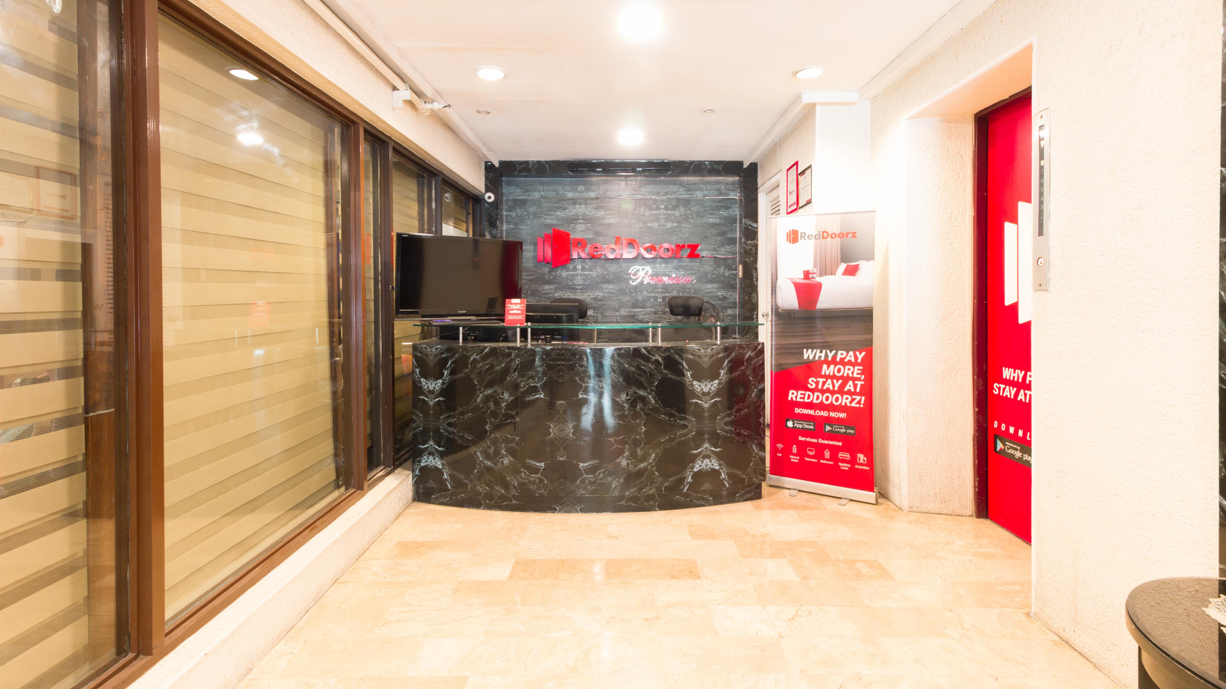 Reddoorz Premium Near Greenbelt Makati - Vaccinated Staff Makati City Exteriör bild