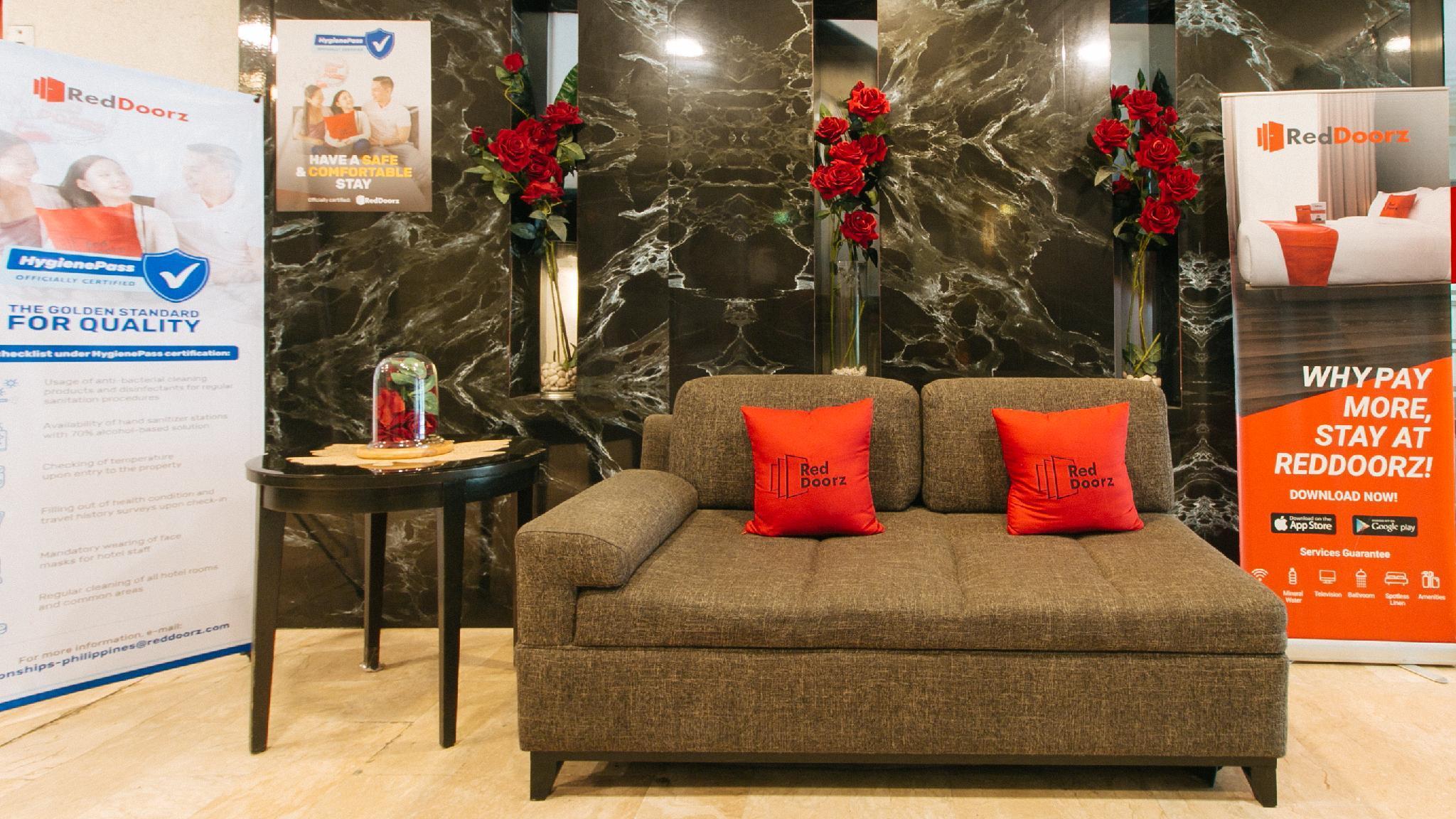 Reddoorz Premium Near Greenbelt Makati - Vaccinated Staff Makati City Exteriör bild