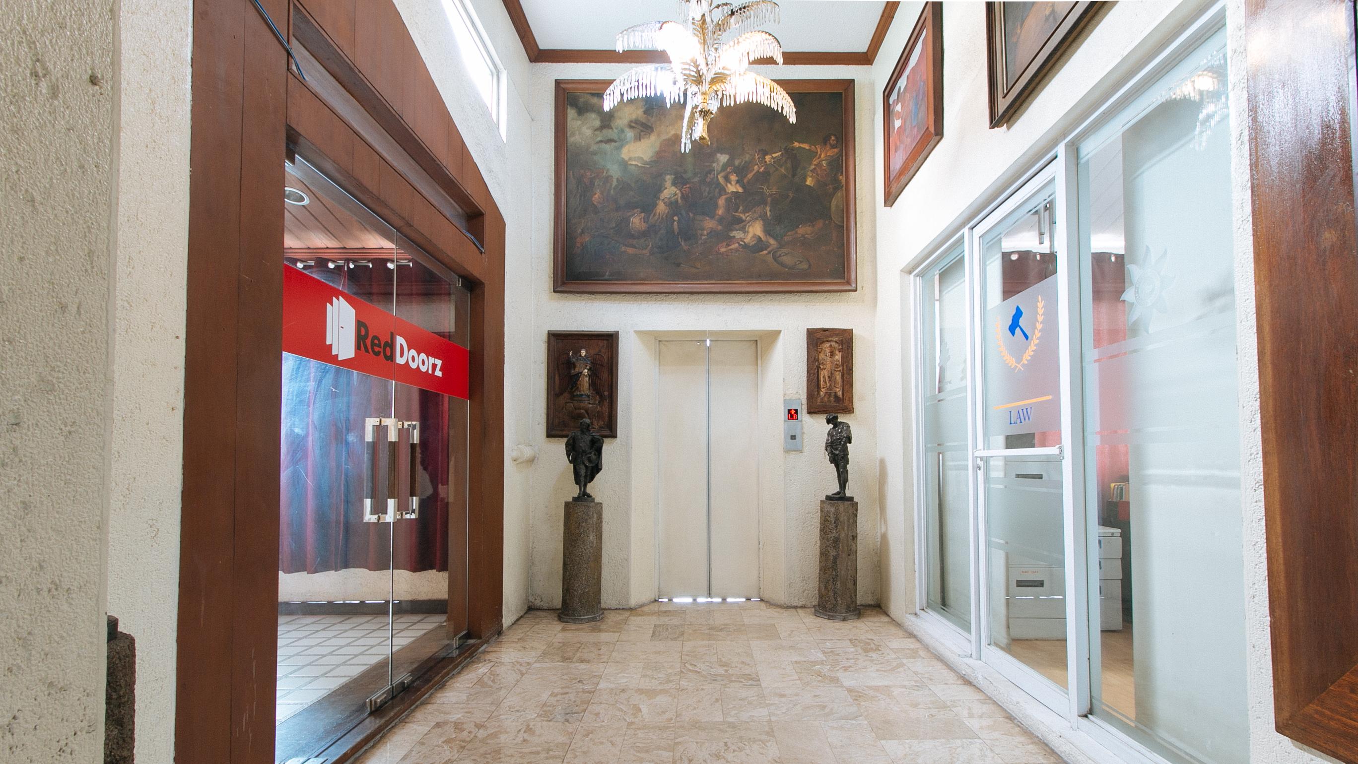Reddoorz Premium Near Greenbelt Makati - Vaccinated Staff Makati City Exteriör bild